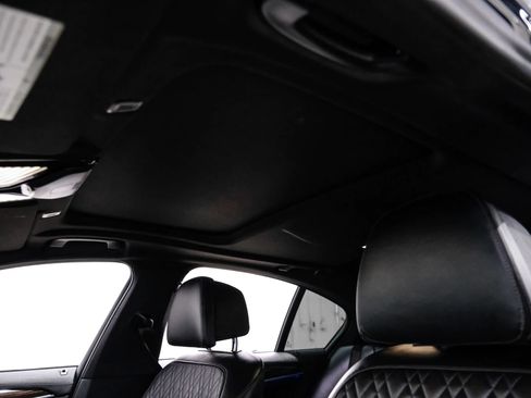 Used 2018 BMW 540i RWD image 44