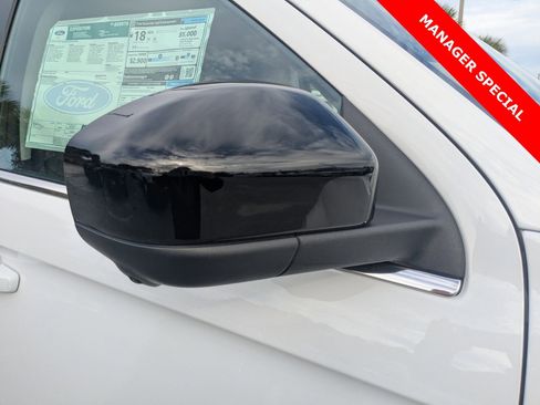 New 2025 Ford Expedition Active image 12