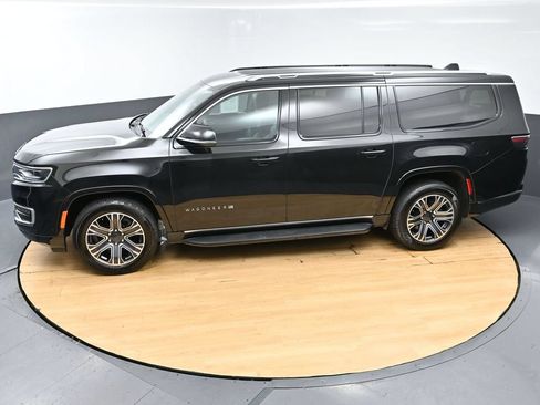 Used 2024 Jeep Wagoneer L Series II w/ Flexible Seating Group AWD/4WD image 49