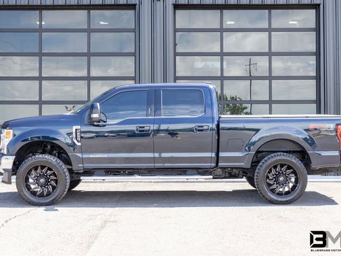 Used 2022 Ford F250 Lariat w/ Lariat Value Package AWD/4WD image 4