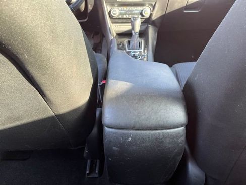 Used 2015 MAZDA MAZDA3 i Touring w/ Technology Package FWD image 13