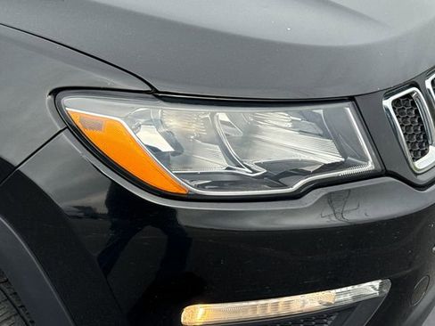 Used 2019 Jeep Compass Latitude w/ Cold Weather Group image 12