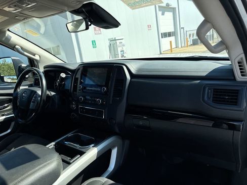 Used 2023 Nissan Titan SV w/ SV Convenience Package AWD/4WD image 27