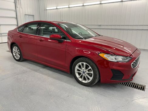 Used 2020 Ford Fusion SE FWD image 8