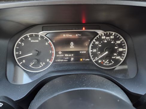 Used 2021 Nissan Rogue S image 32