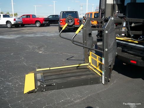 Used 2020 Ford Transit 350 XL image 10