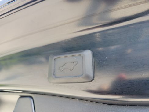 Used 2025 Toyota RAV4 XLE Premium FWD image 12