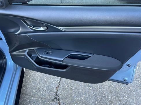 Used 2018 Honda Civic Sport image 19