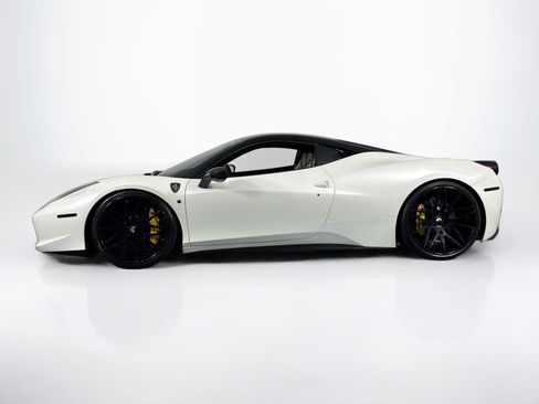 Used 2010 Ferrari 458 Italia Coupe RWD image 8