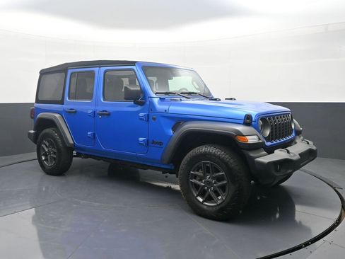 Used 2024 Jeep Wrangler Sport S image 3