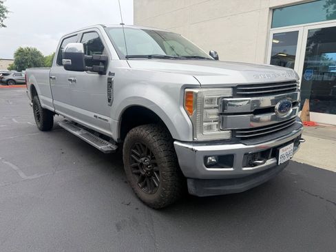 Used 2017 Ford F350 Lariat w/ Lariat Ultimate Package AWD/4WD image 7