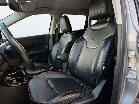 Used 2020 Jeep Compass Limited AWD/4WD image 22