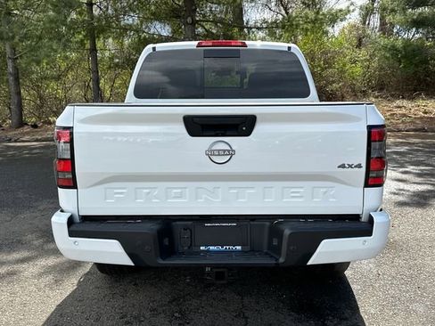 New 2026 Nissan Frontier SV w/ SV Convenience Package AWD/4WD image 3