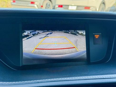 Used 2015 Lexus ES 300h w/ Navigation System Package FWD image 28