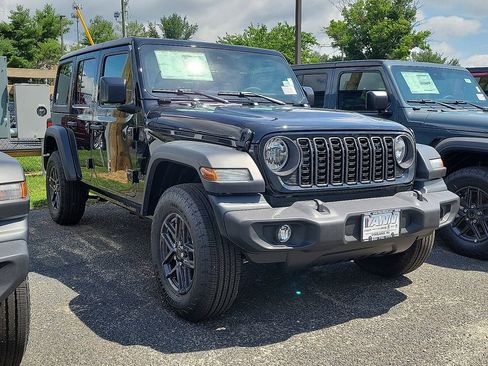 Used 2024 Jeep Wrangler Sport S image 1