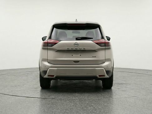 Used 2025 Nissan Rogue SV FWD image 7