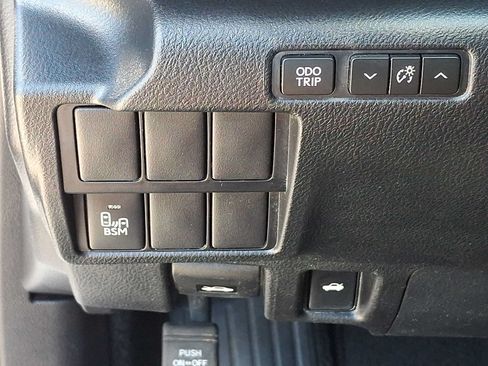 Used 2015 Lexus IS 250 AWD w/ Navigation System Package image 26