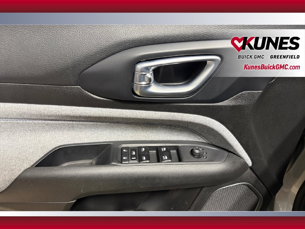 Used 2024 Jeep Compass Latitude AWD/4WD image 20
