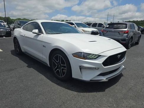 Used 2020 Ford Mustang GT RWD image 2