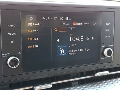 Used 2024 Kia Carnival LX FWD image 15