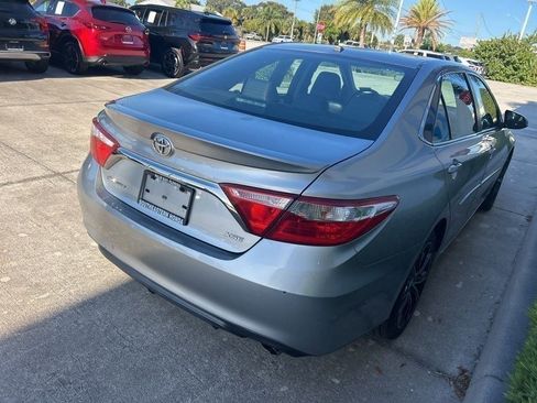 Used 2015 Toyota Camry XSE image 7
