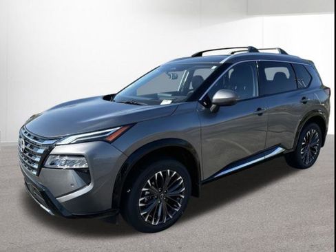 Certified 2026 Nissan Rogue Platinum w/ Platinum Premium Package image 1