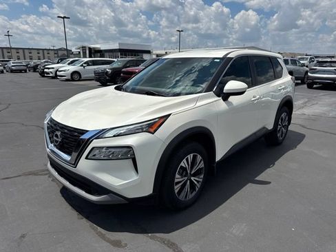 Used 2023 Nissan Rogue SV FWD image 8