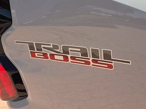 New 2026 Chevrolet Colorado Trail Boss AWD/4WD image 7