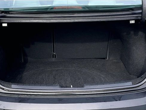 Used 2019 Hyundai Elantra SE image 24