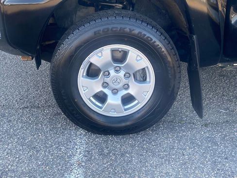 Used 2015 Toyota Tacoma 4x4 Access Cab V6 w/ SR5 Package image 27