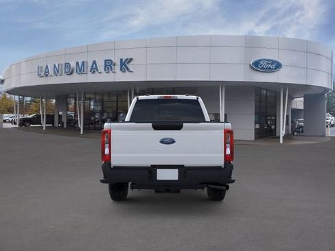 New 2026 Ford F250 XL w/ XL Off-Road Package image 5