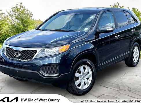 Used 2013 Kia Sorento LX FWD image 1