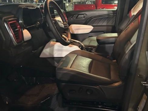 Used 2024 GMC Canyon AT4X image 15