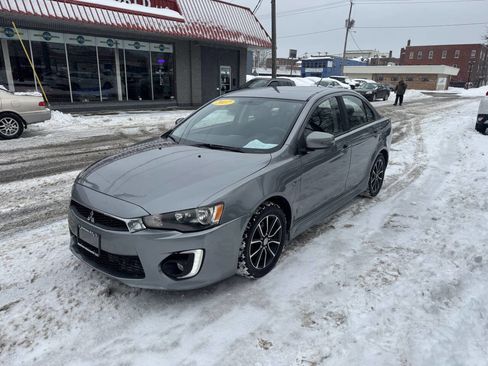 Used 2017 Mitsubishi Lancer ES image 1