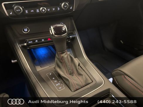 Used 2025 Audi Q3 2.0T Premium Plus w/ Premium Plus Package AWD/4WD image 19