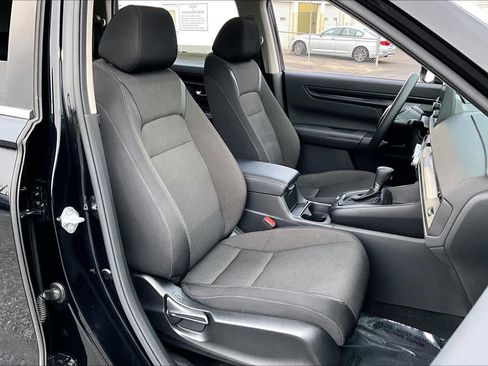 Used 2023 Honda CR-V EX image 8