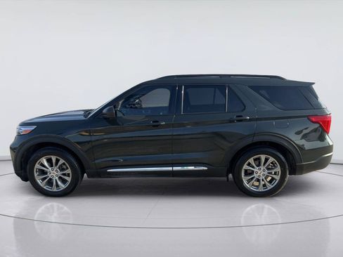 Used 2022 Ford Explorer XLT w/ Equipment Group 202A RWD image 6