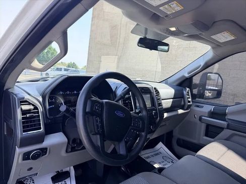 Used 2017 Ford F250 XLT AWD/4WD image 10