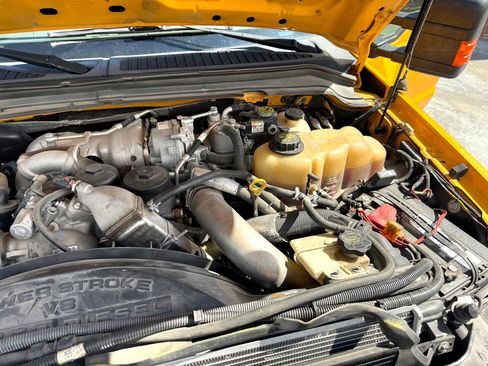 Used 2010 Ford F450 4x4 Regular Cab Super Duty image 28