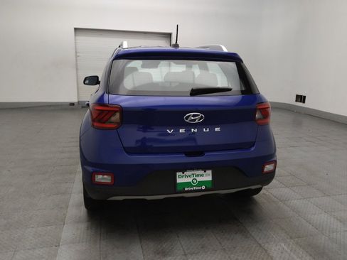 Used 2023 Hyundai Venue SEL FWD image 6
