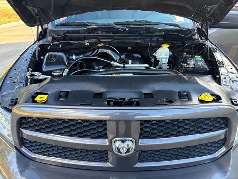 Used 2017 RAM 1500 Express image 35