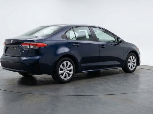 Used 2025 Toyota Corolla LE image 9