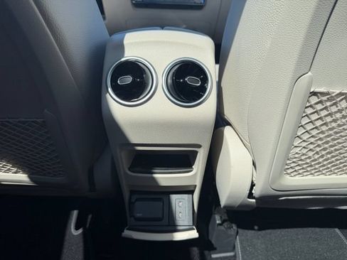 Certified 2026 Mercedes-Benz GLB 250 4MATIC image 22