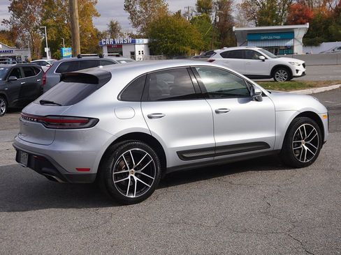 Used 2022 Porsche Macan image 11