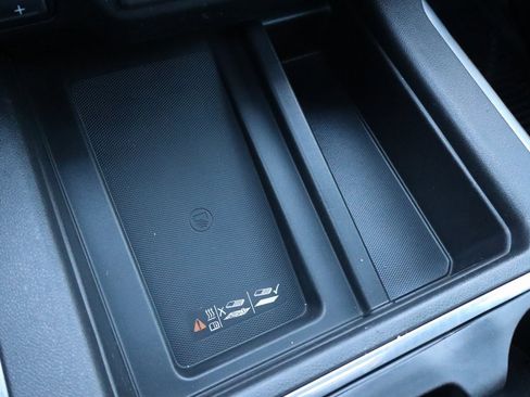 Used 2020 Chevrolet Silverado 1500 High Country w/ Technology Package image 17