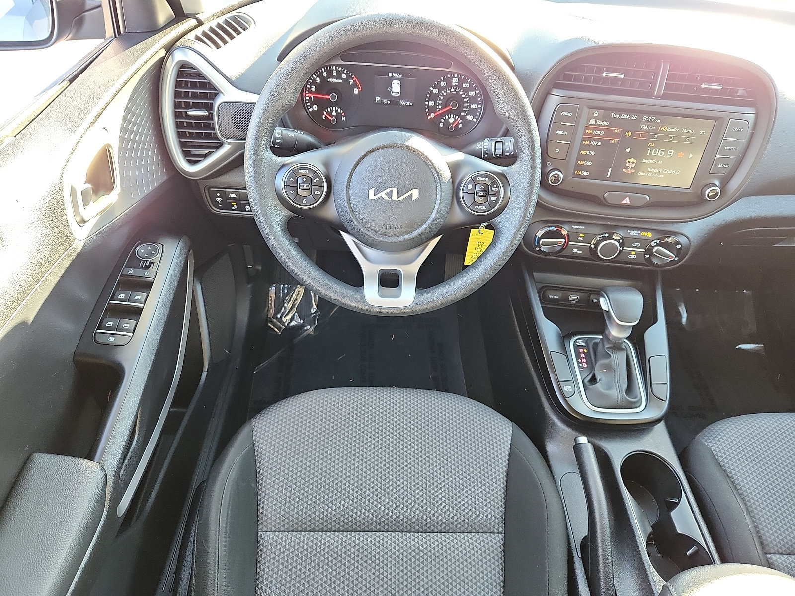 Used 2022 Kia Soul LX w/ Technology Package FWD image 11