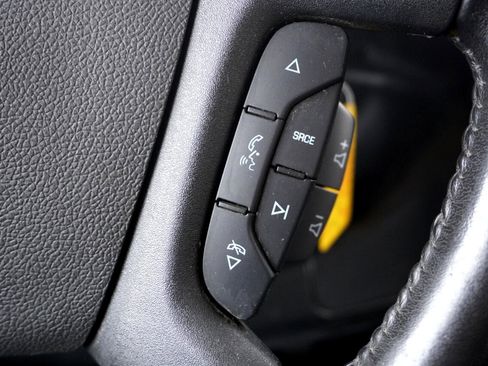 Used 2022 Chevrolet Express 2500 w/ Driver Convenience Package image 10