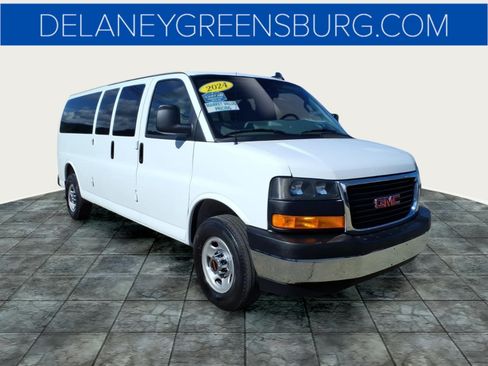 Used 2025 GMC Savana 3500 LT w/ LT Preferred Equipment Group RWD image 1