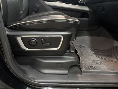 Used 2023 RAM 1500 Laramie image 28