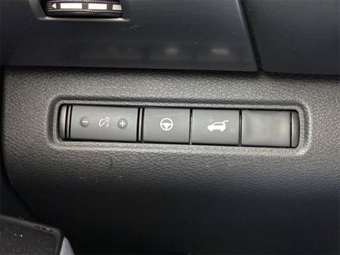 Used 2022 Nissan Pathfinder SL w/ SL Premium Package image 28